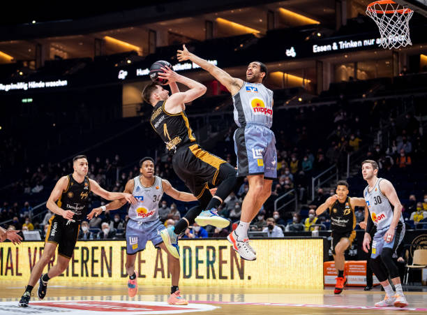 材料和智能 材料和智能